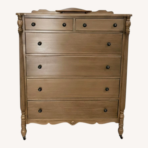 Used Vintage/Antique Dresser for sale on AptDeco