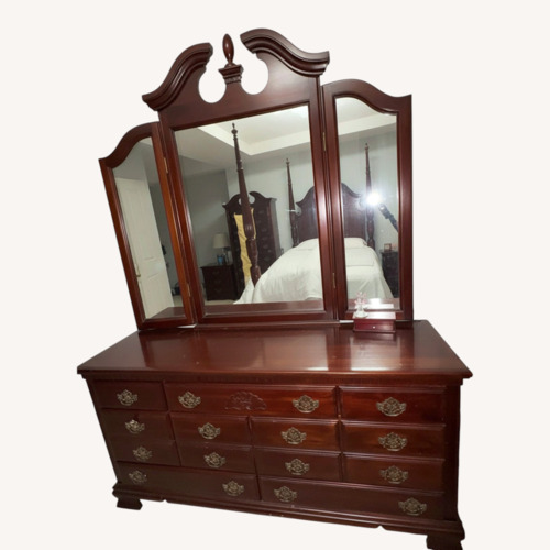 Used Contemporary Dresser for sale on AptDeco