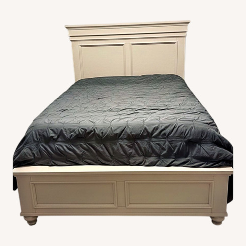 Used Contemporary Full Bed for sale on AptDeco