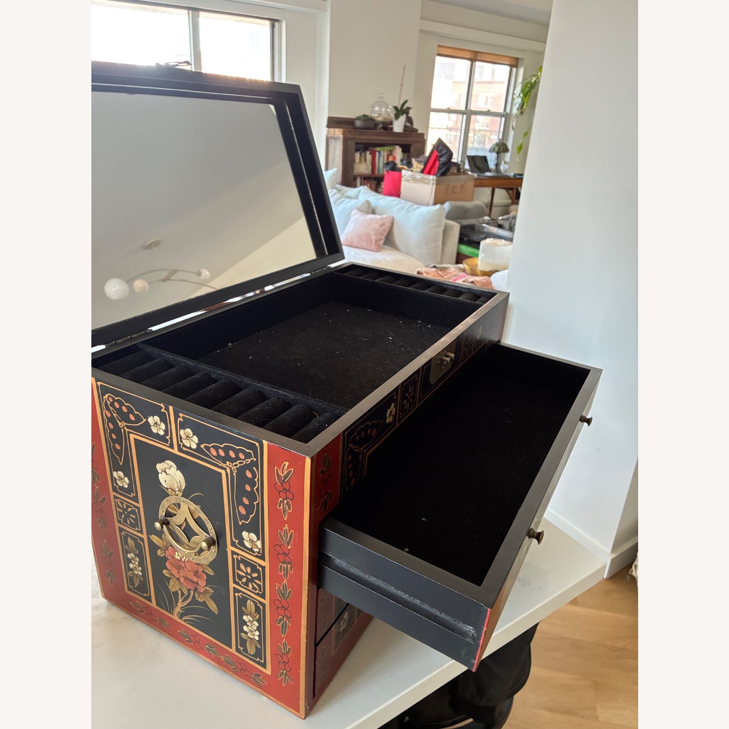 China Furniture & Arts Jewelry Box with Lock - image-4