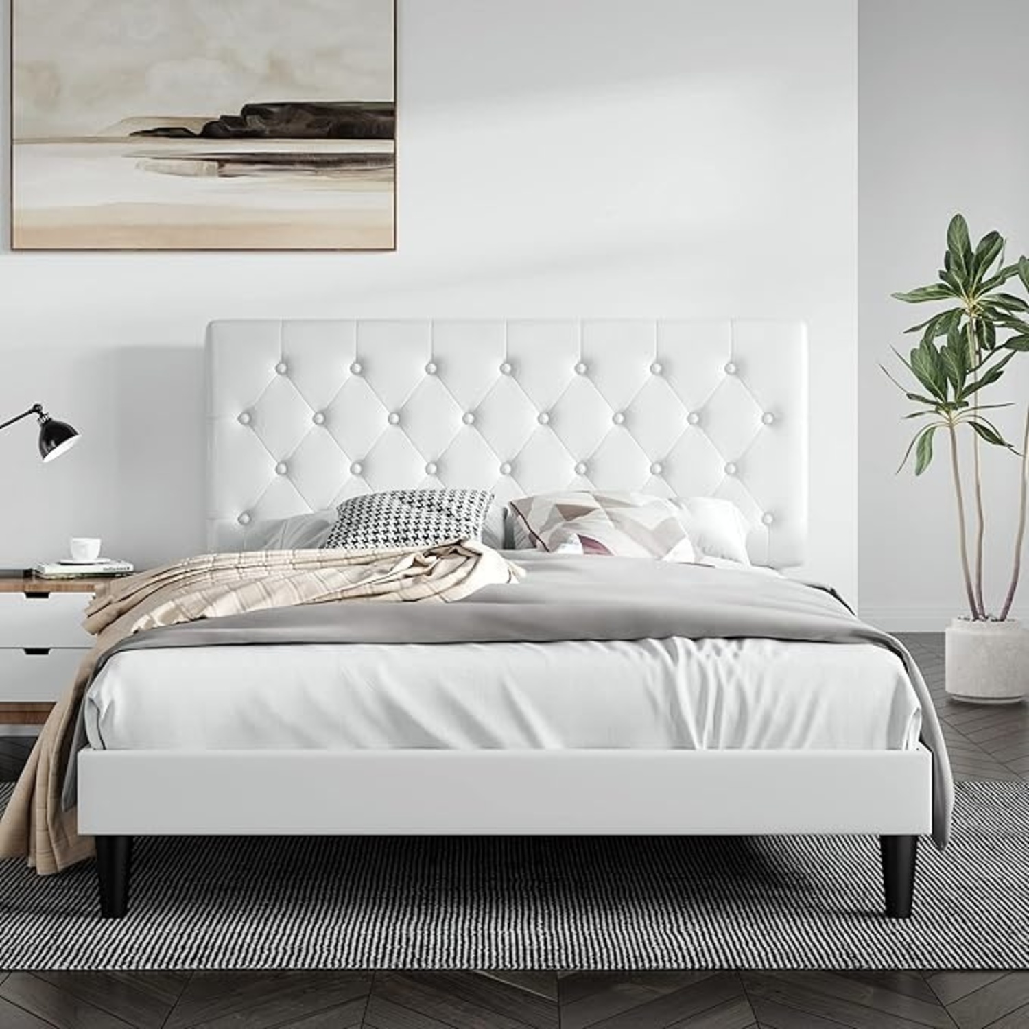 Amazon Sha Cerlin White Faux Leather Queen Bed - image-4