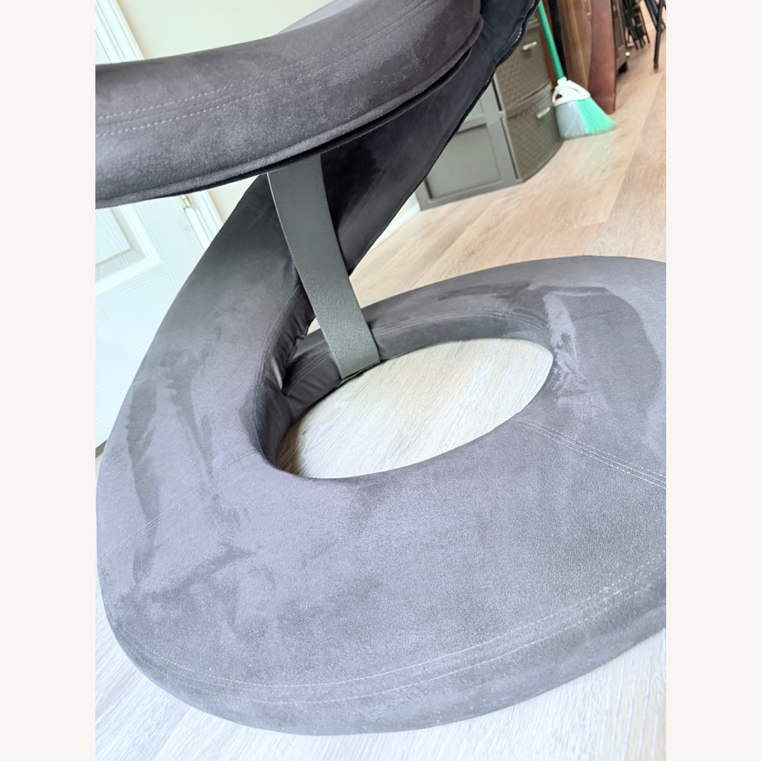 Vintaje1980s Postmodern Jaymar Spiral Ribbon Chair - image-11