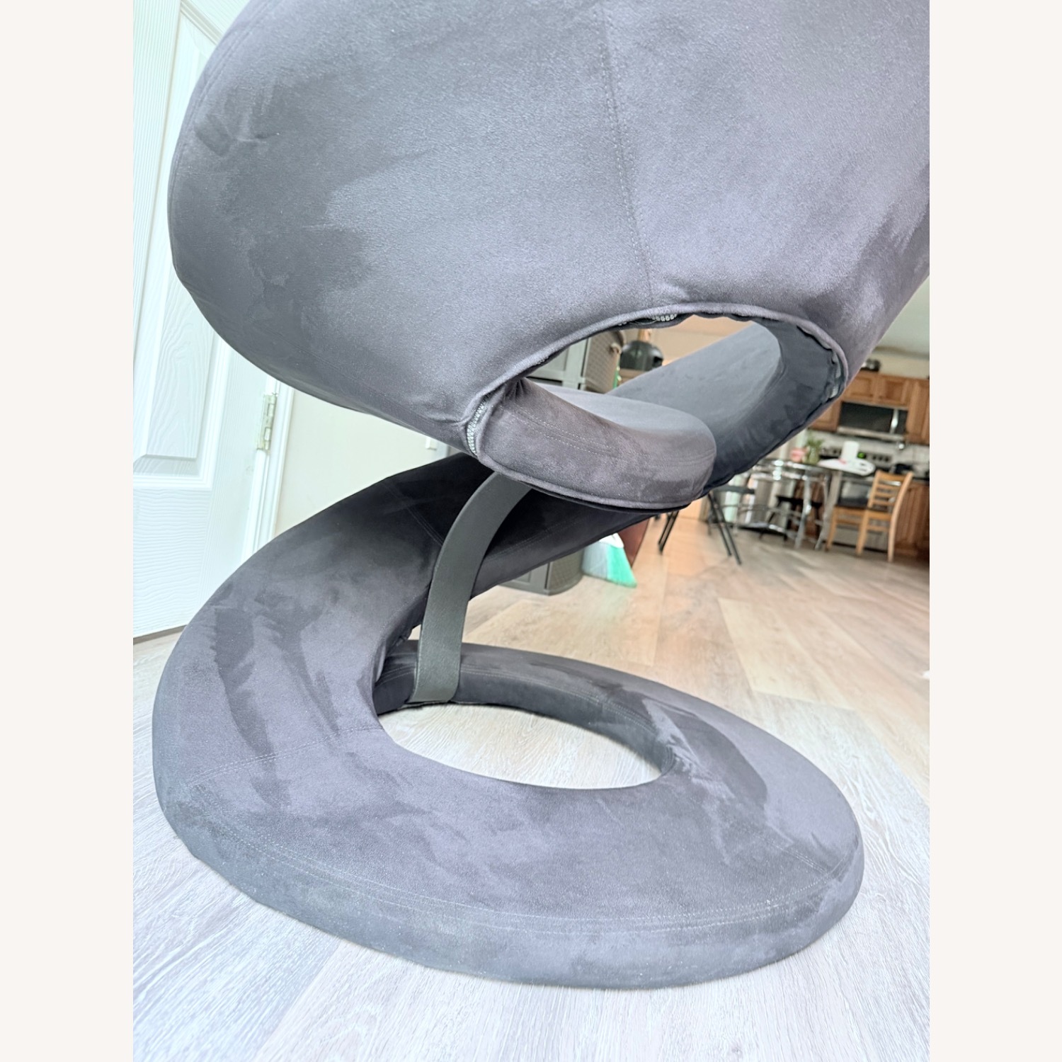 Vintaje1980s Postmodern Jaymar Spiral Ribbon Chair - image-3