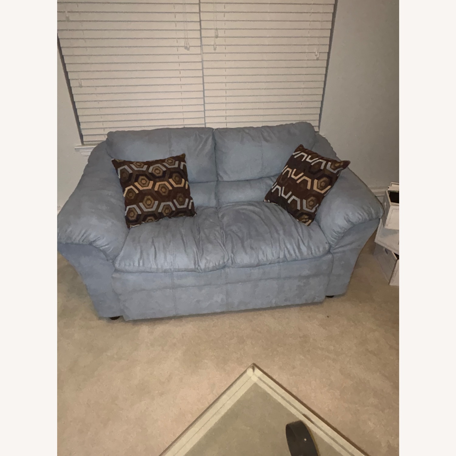 Rooms To Go  2 Seater Sofa - image-1