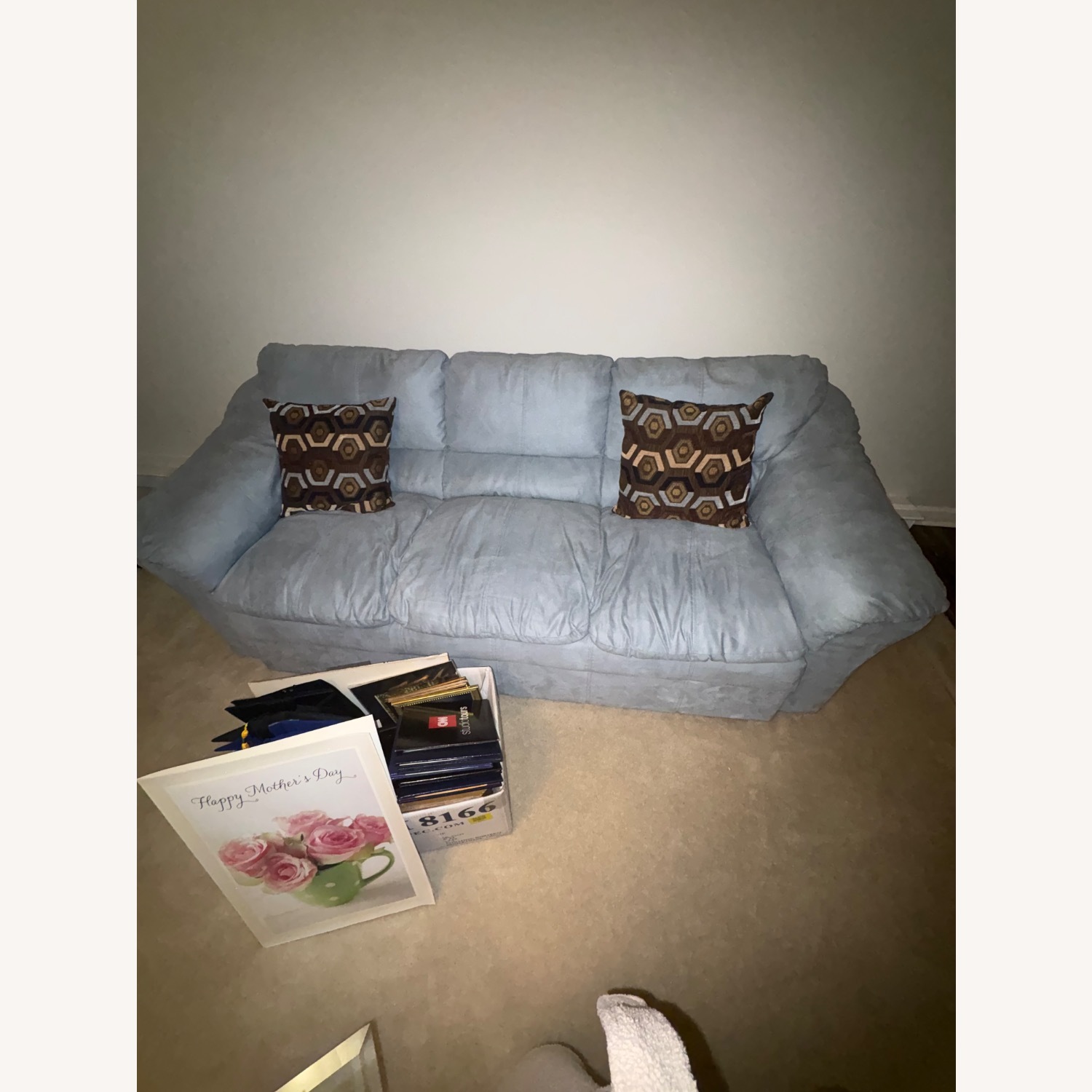 Rooms To Go  3+ Seater Sofa - image-1