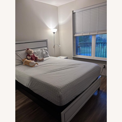 Used Bob's Discount Furniture White Queen Bed for sale on AptDeco