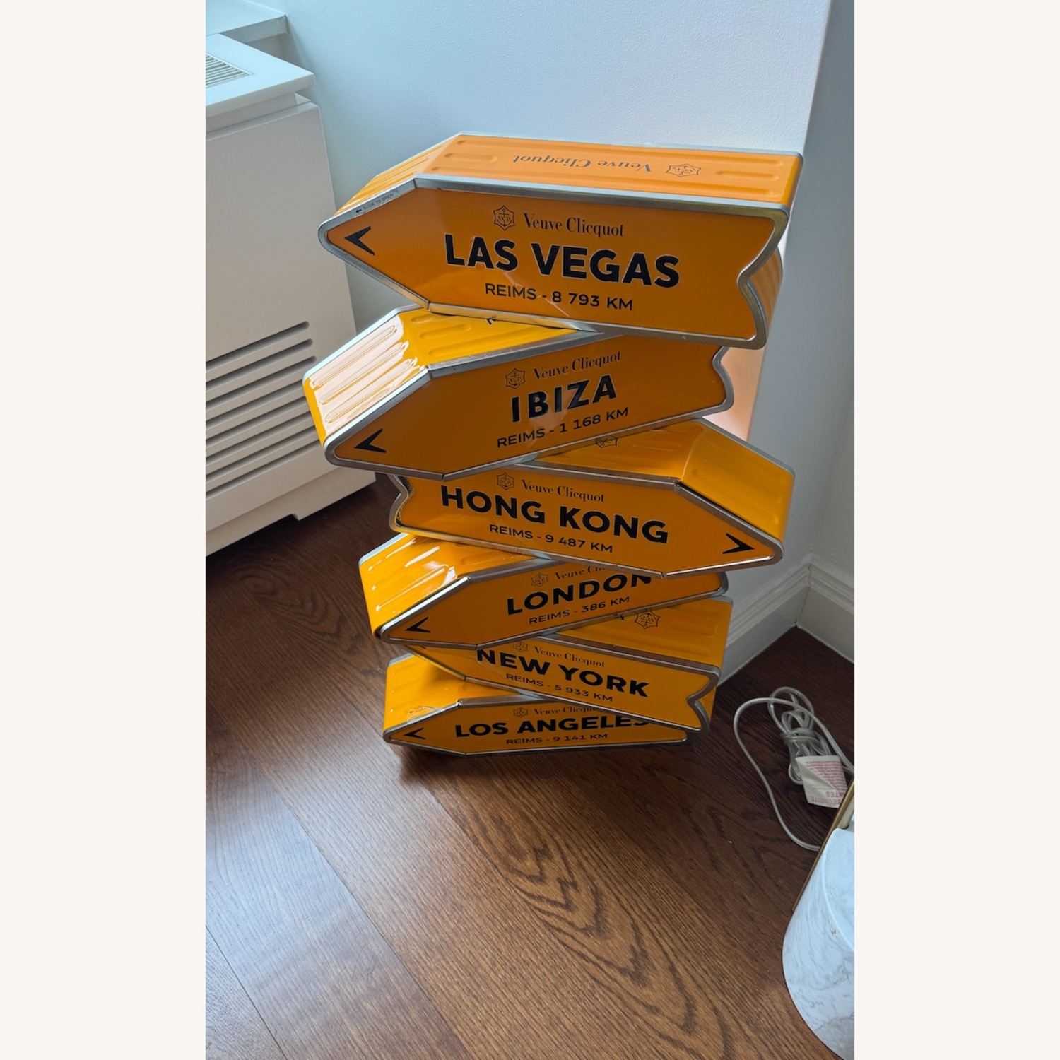 Veuve Cliqot Arrows Décor, Set of 6  - image-3