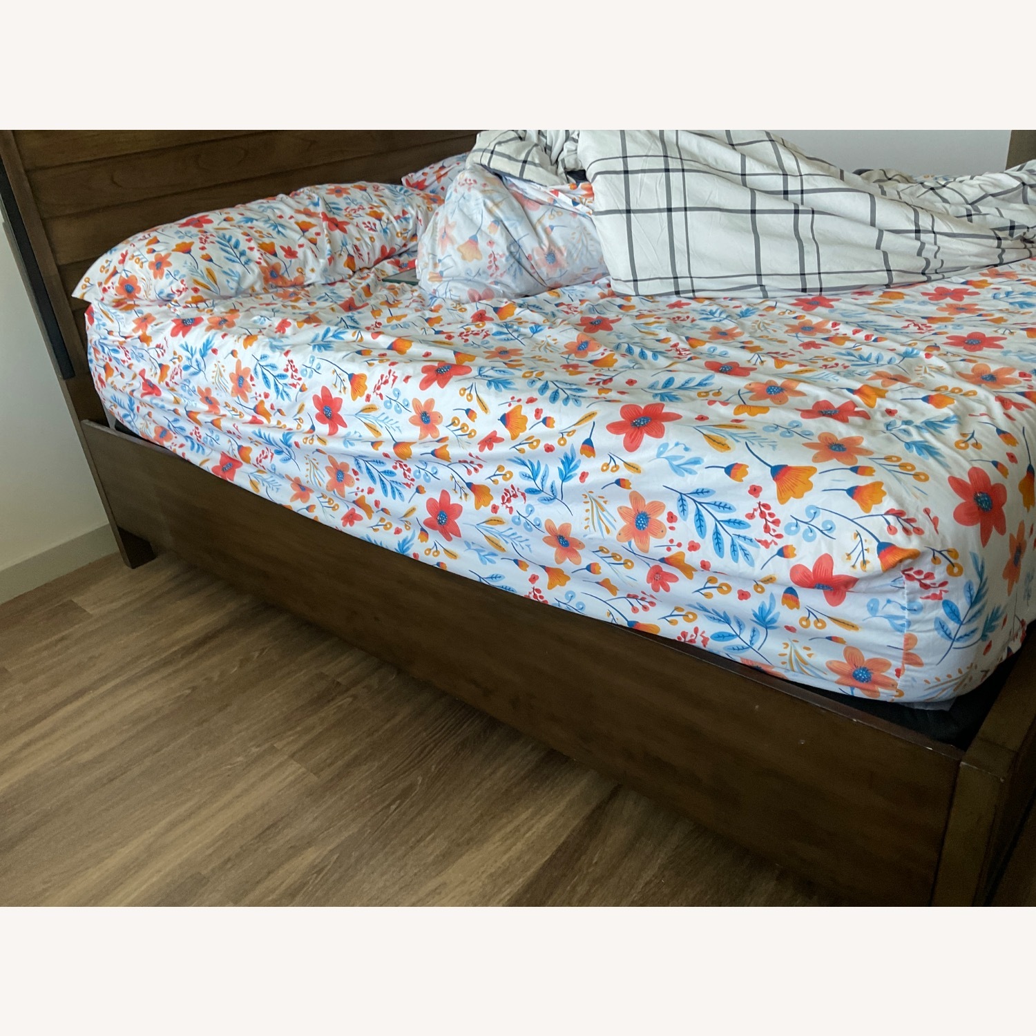 Bob's Discount Furniture Dark Brown King Bed - image-3