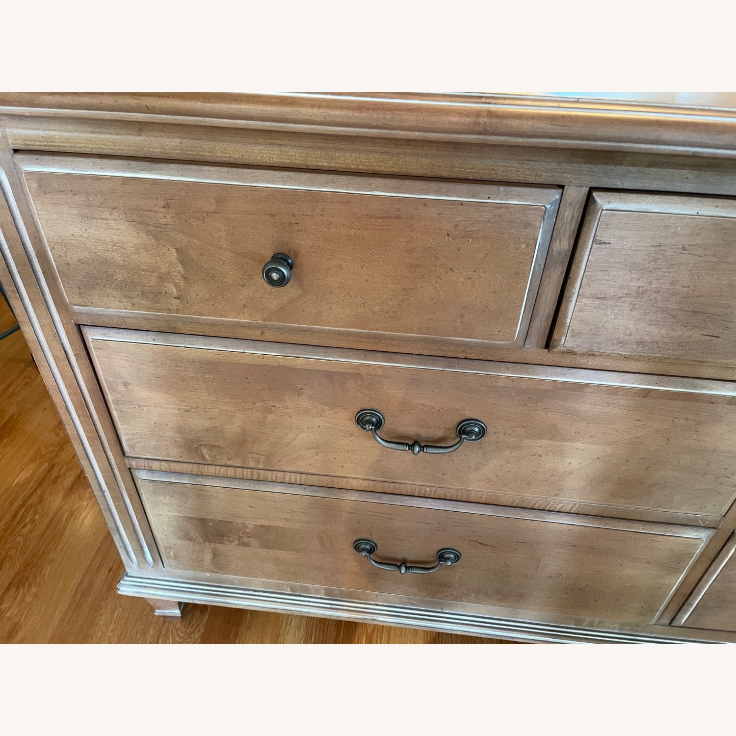 Ethan Allen aTraditional Sold 7 Drawer Dresser - image-6