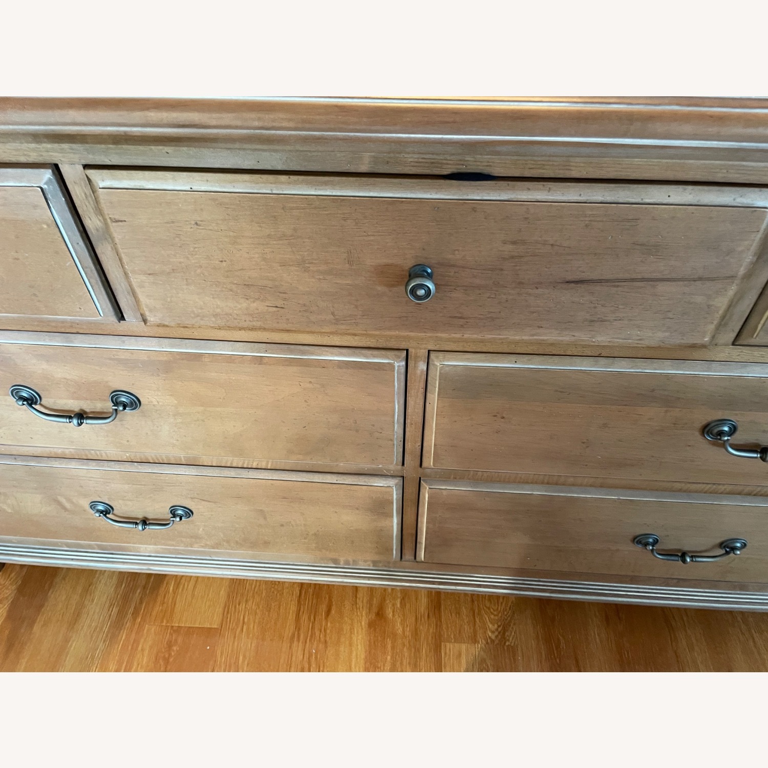 Ethan Allen aTraditional Sold 7 Drawer Dresser - image-7