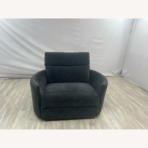 Used Wade Logan Bre Upholstered Extra Wide Recliner for sale on AptDeco