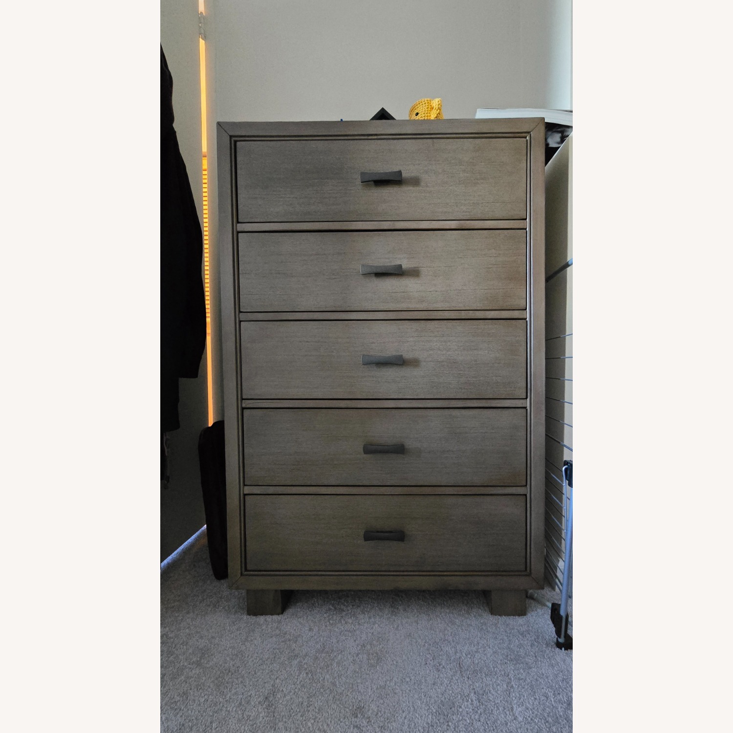 Ashley Furniture Arnett Modern 5-Drawer Chest - image-3