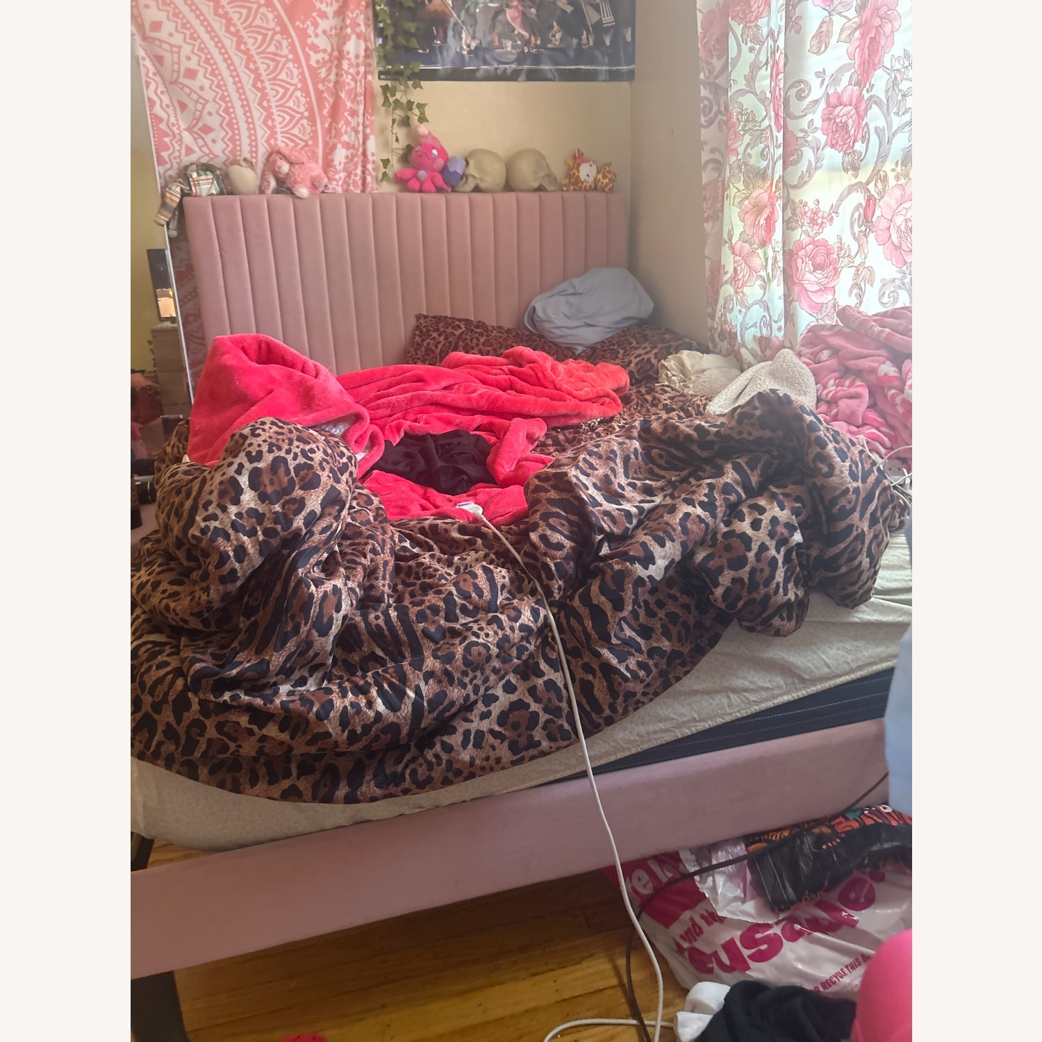 Full Bed - image-2