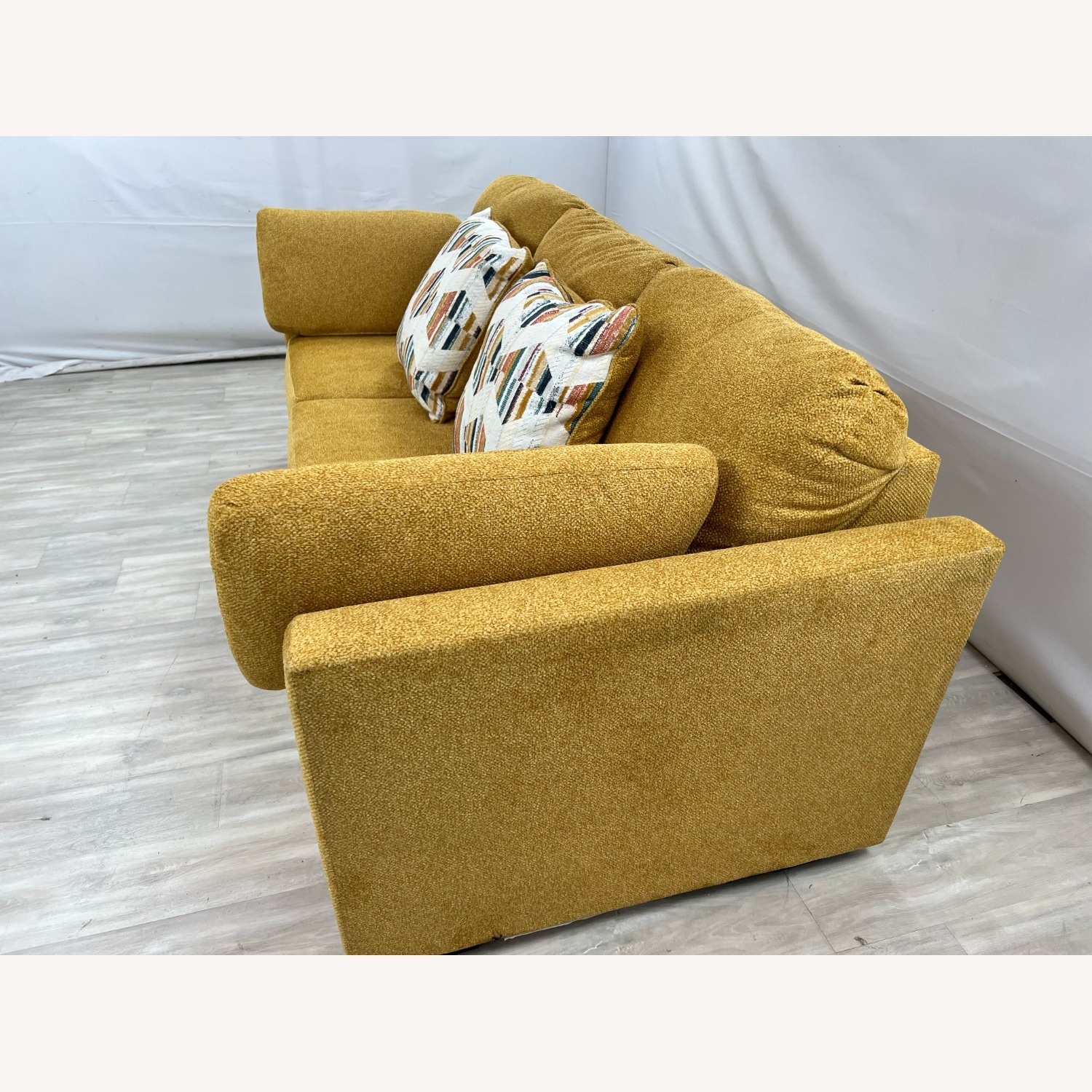 Ashley Furniture Keerwick Queen Sofa Sleeper - image-5