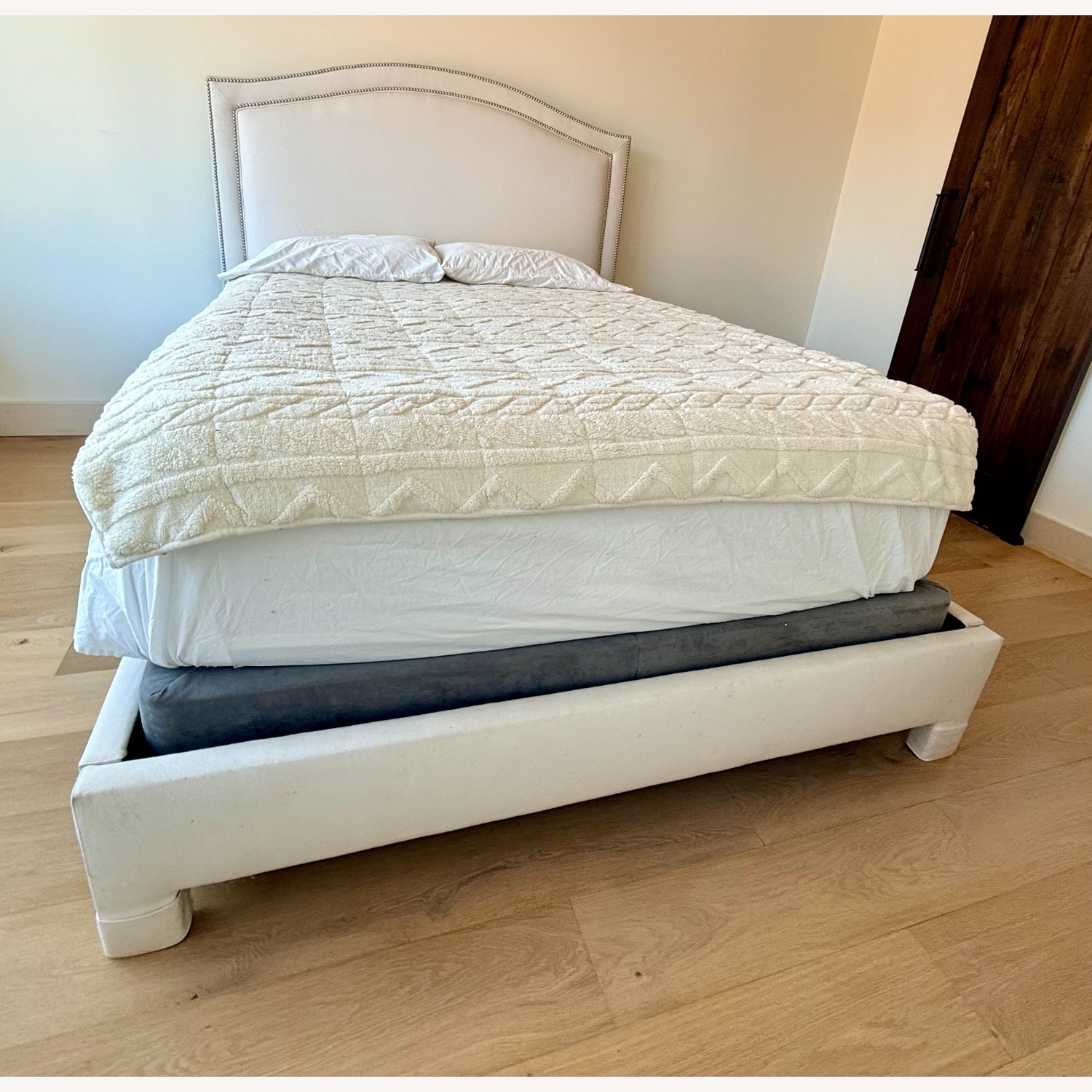 Ethan Allen Bed Frame W Nailhead Trim - image-6