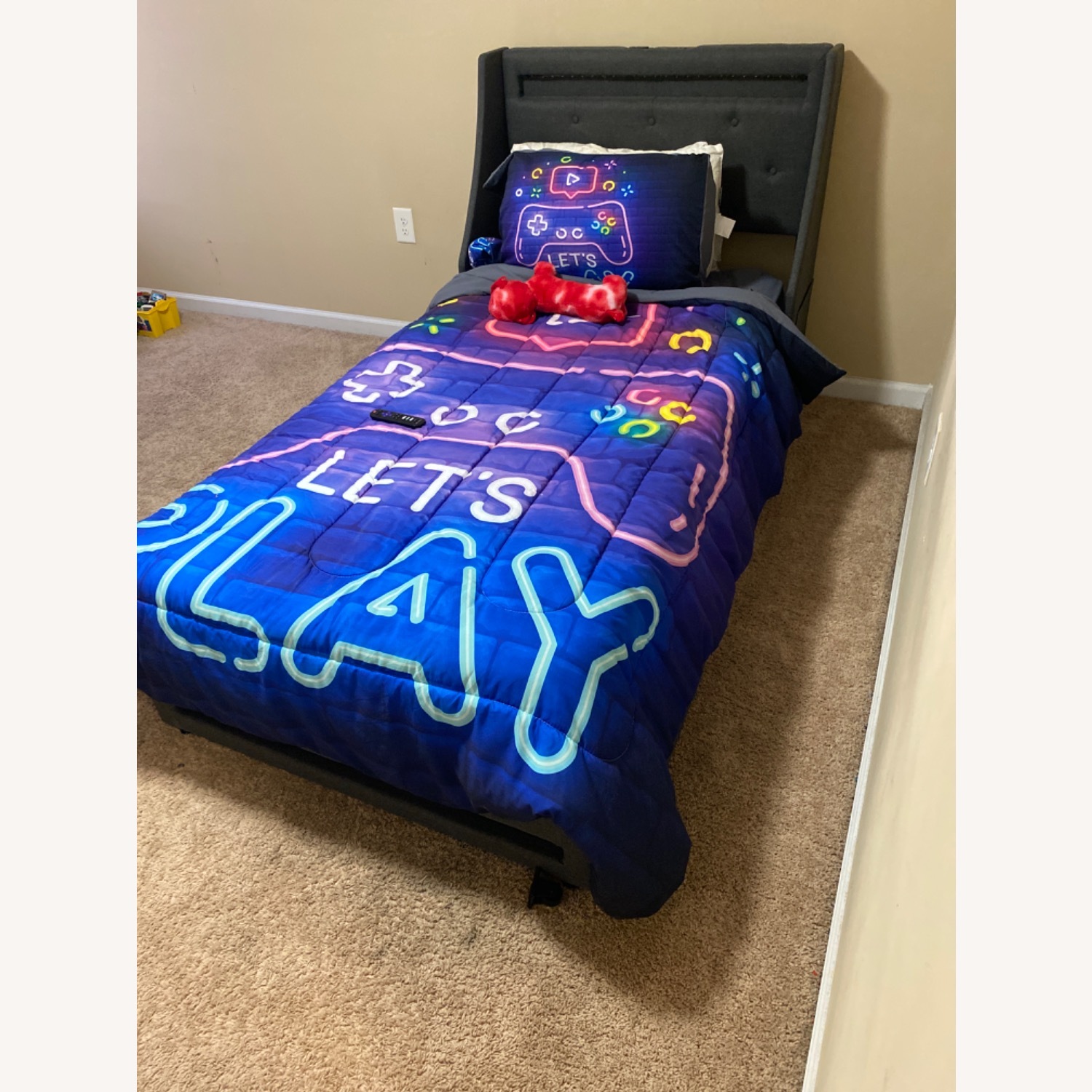 Twin Bed - image-2