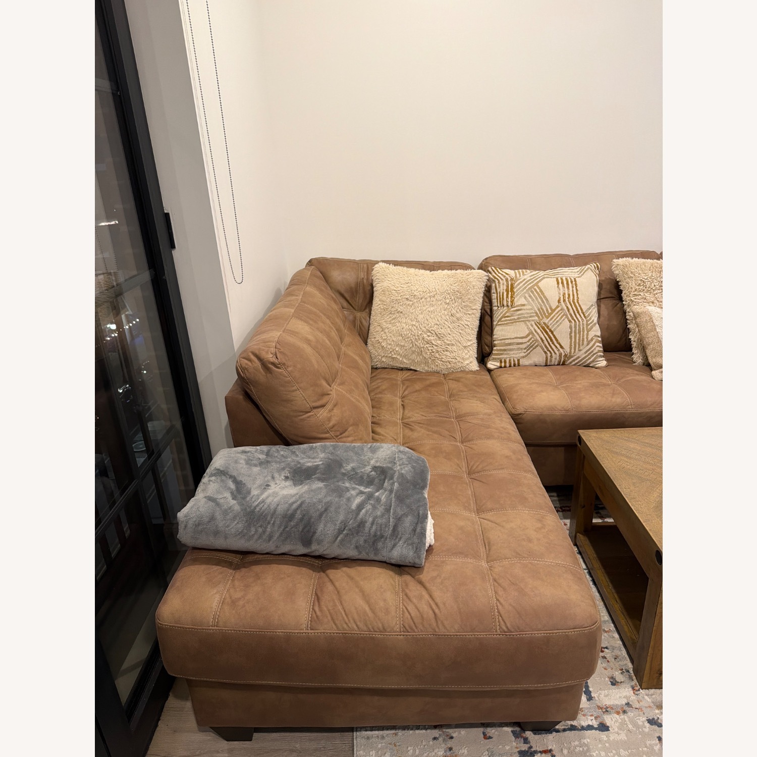 Bob's Discount Furniture Sectional Sofa - image-2