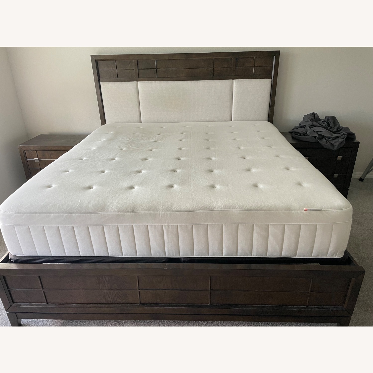 Rooms To Go Dark Brown Wood King Bed - image-2