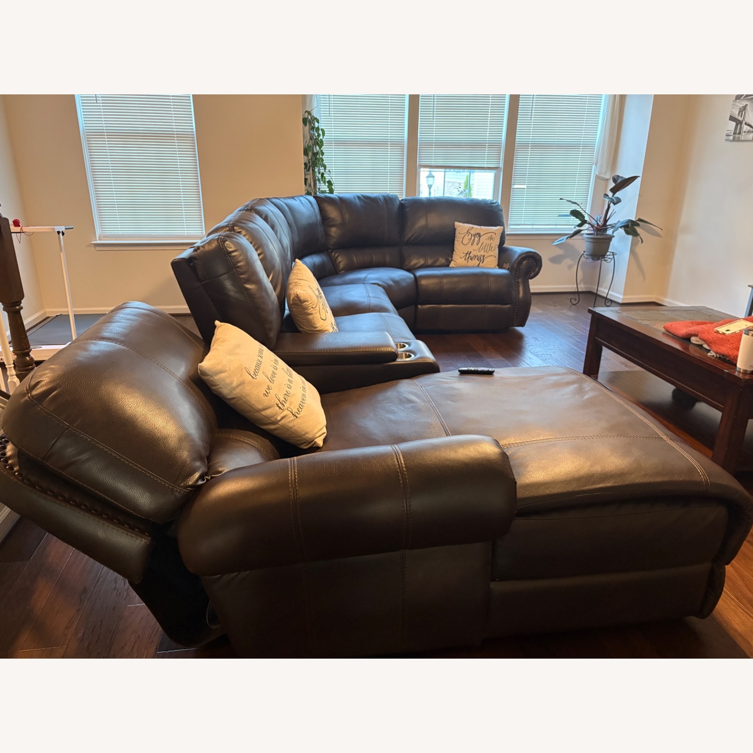 Value City Furniture 3+ Piece Sectional - image-3