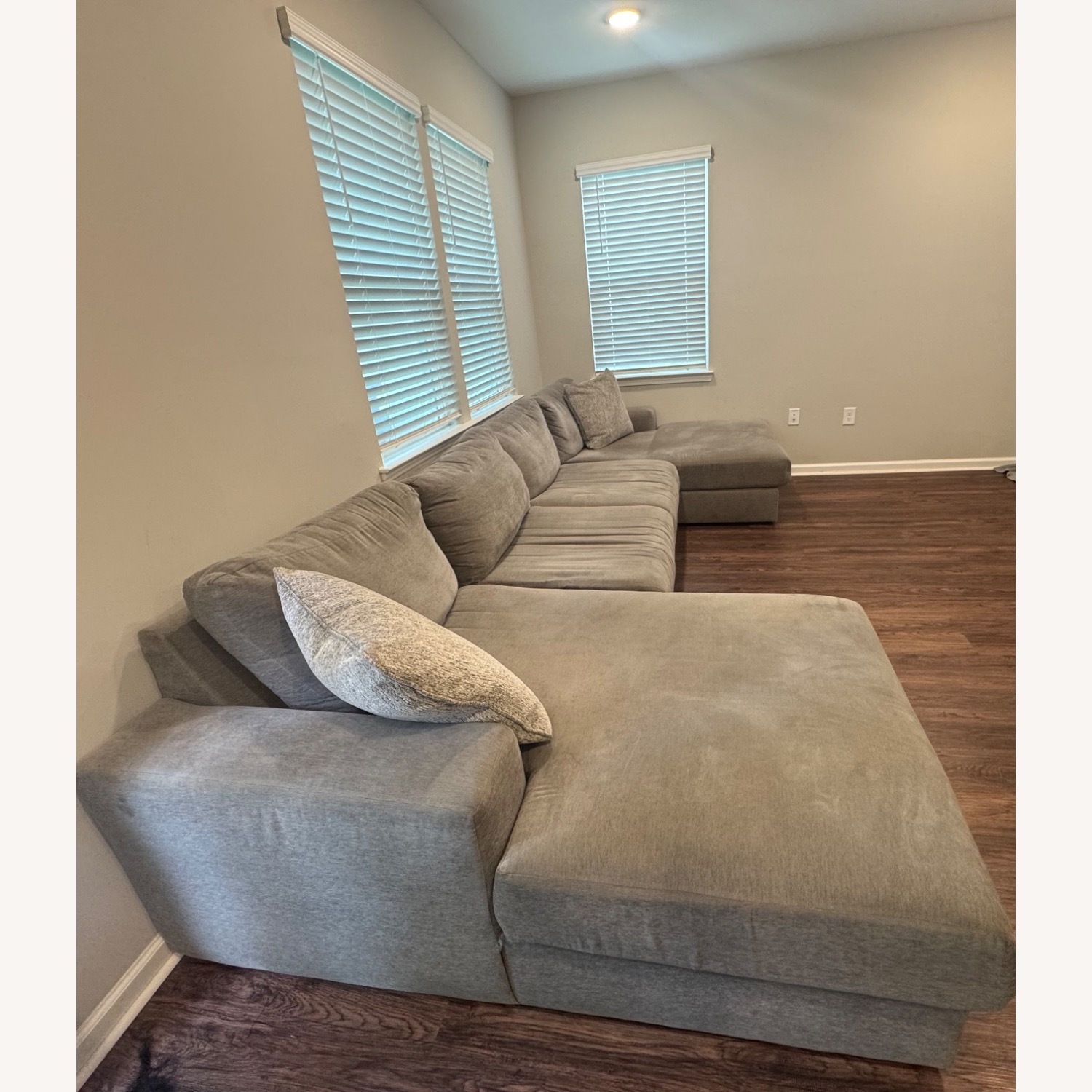 Ashley Furniture Light Gray 3+ Piece Sectional - image-3