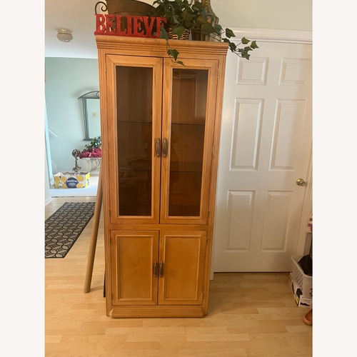Used Broyhill Furniture Natural Wood Veneer Wall Decor for sale on AptDeco