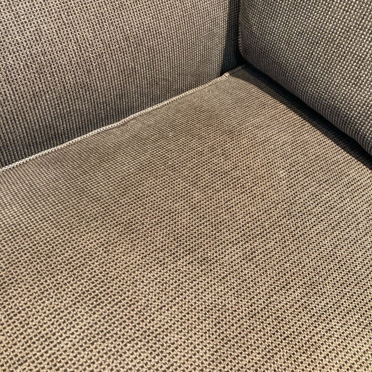Broyhill Fabric 3-Seat Sofa - image-10