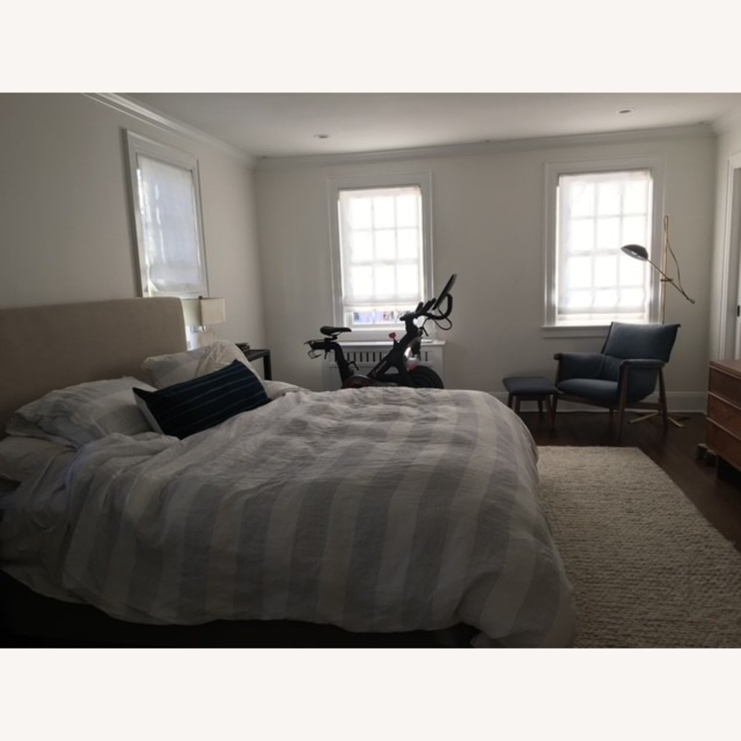 Brownstone Baldwin Upholstered Bed King Bed - image-1