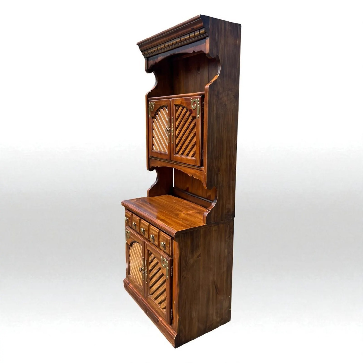 Thomasville Pine Manor Hutch - image-4