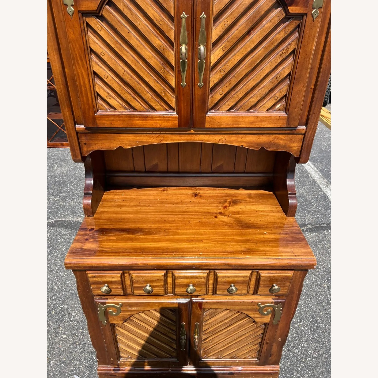 Thomasville Pine Manor Hutch - image-9
