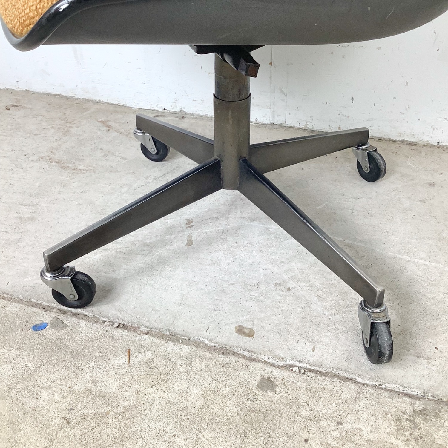 Vintage Steelcase Task Chair,  1970s - image-10
