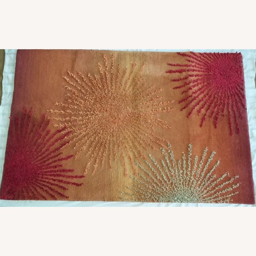Used Safavieh Area Rug 3.5' x 5.5' for sale on AptDeco