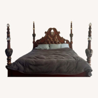 Michael Amini Signature Series Kingsize Bedframe