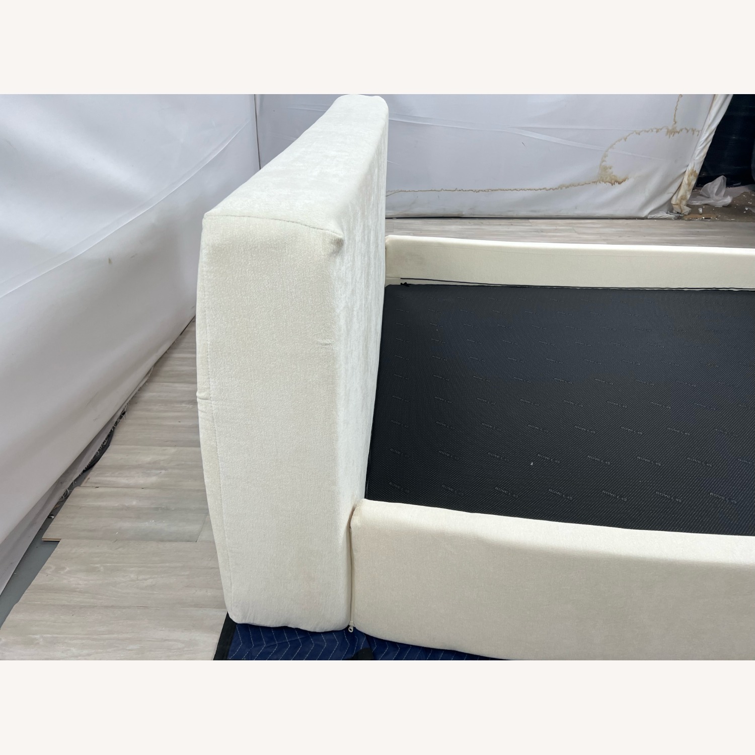 Rove Lab O2 Queen Bed SmartFoam Cloud Frame - image-9