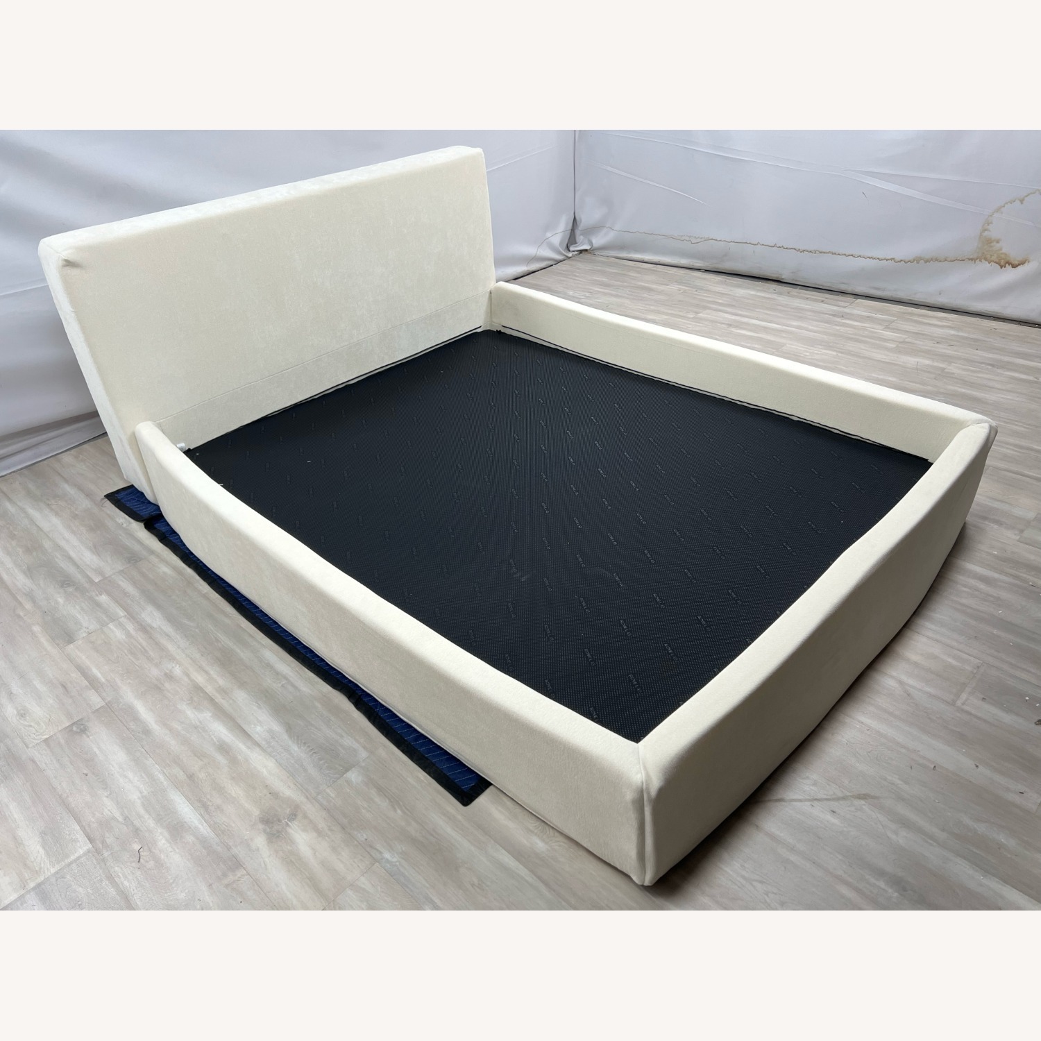 Rove Lab O2 Queen Bed SmartFoam Cloud Frame - image-4