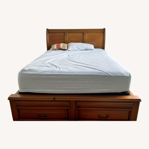 Used Contemporary Queen Bed for sale on AptDeco