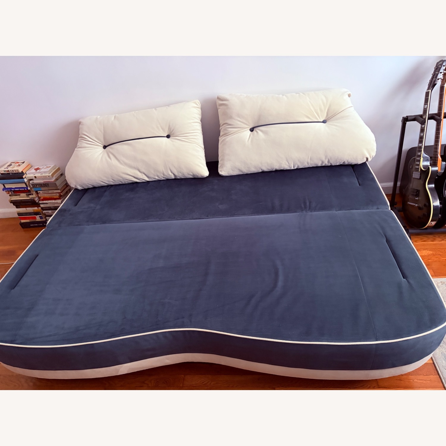 Futon/Sofa - image-2