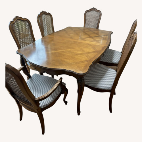 Used Thomasville French Ptovinciall Table w 6 Chairs for sale on AptDeco