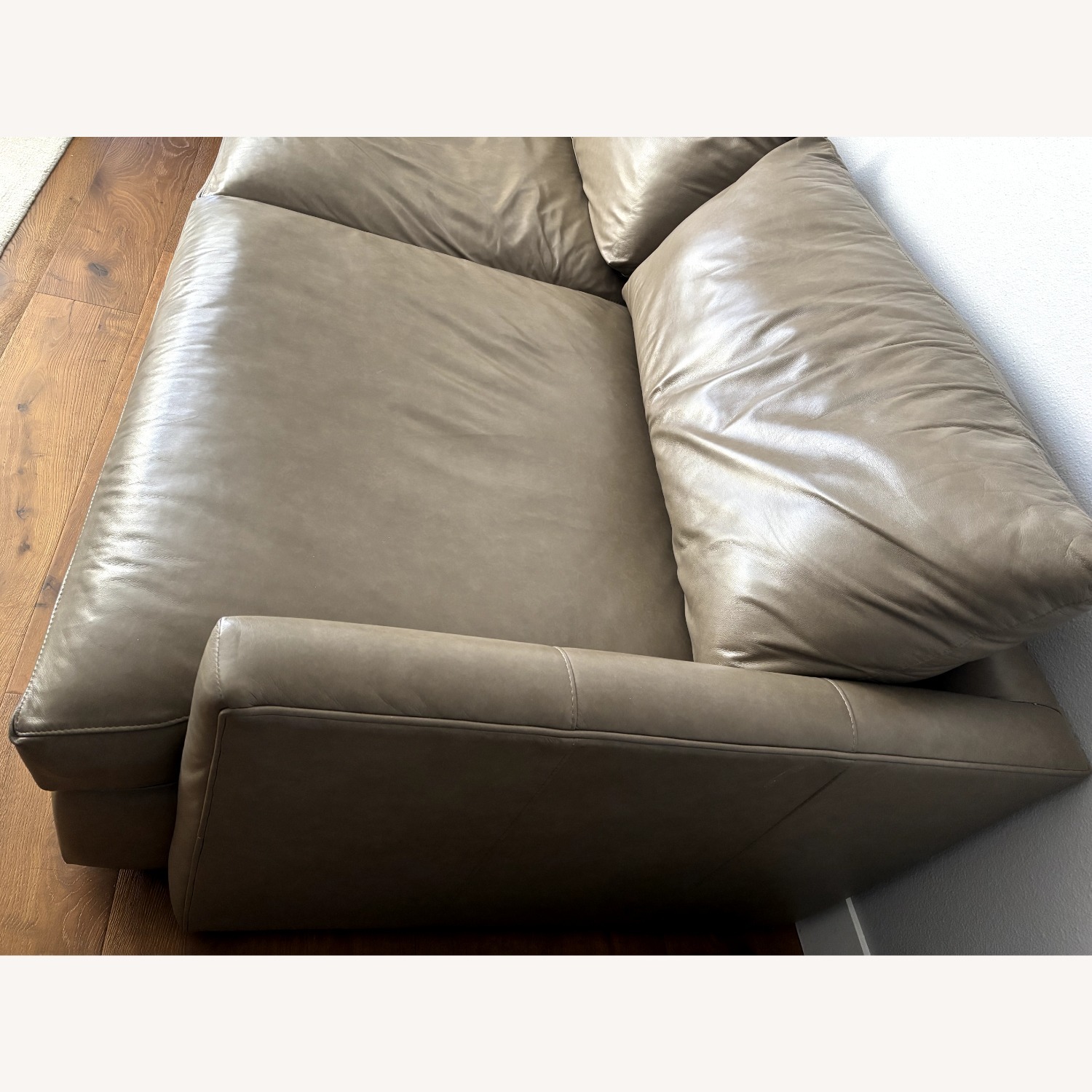 Crate & Barrel Leather 3+ Seater Sofa - image-5