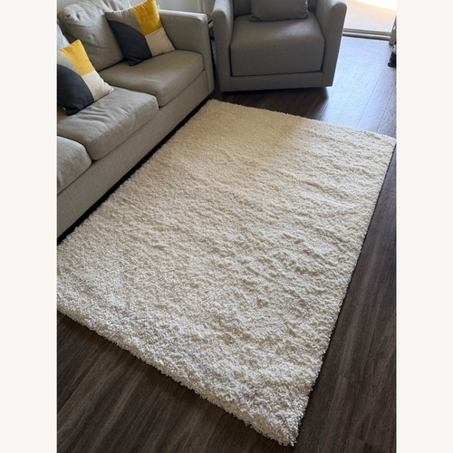 Used Target Threshold White Area Rug 5' x 7' for sale on AptDeco