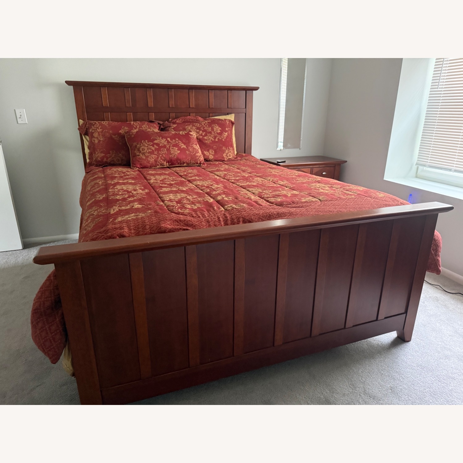 Light Brown Wood Queen Bed - image-3