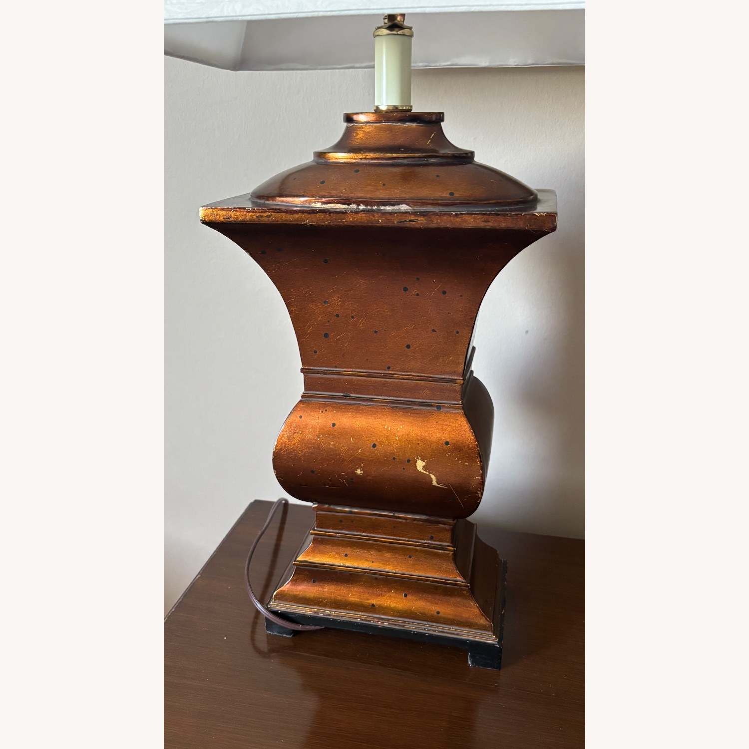 Vintage/Antique Finds Dark Brown Table Lamp - image-4