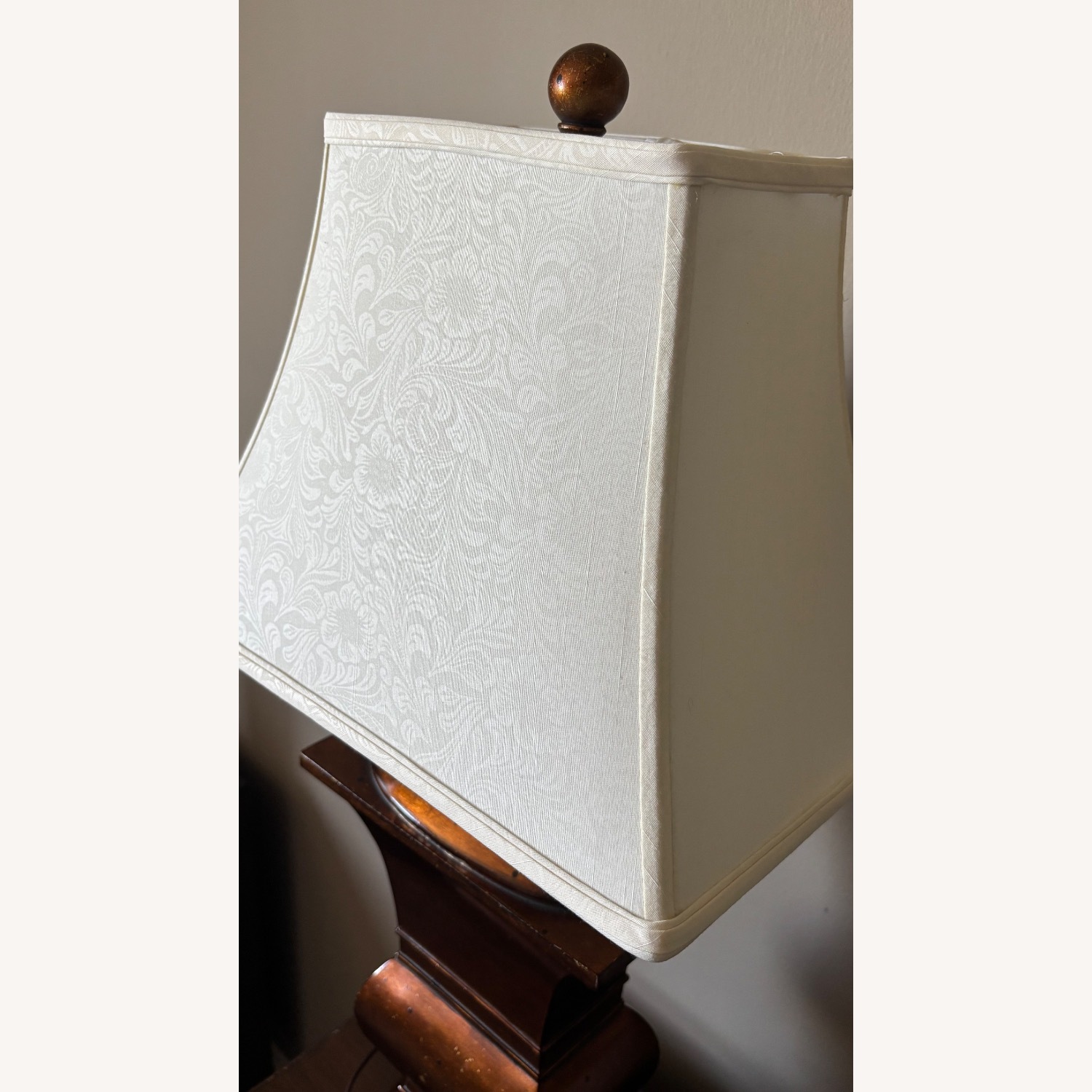 Vintage/Antique Finds Dark Brown Table Lamp - image-5