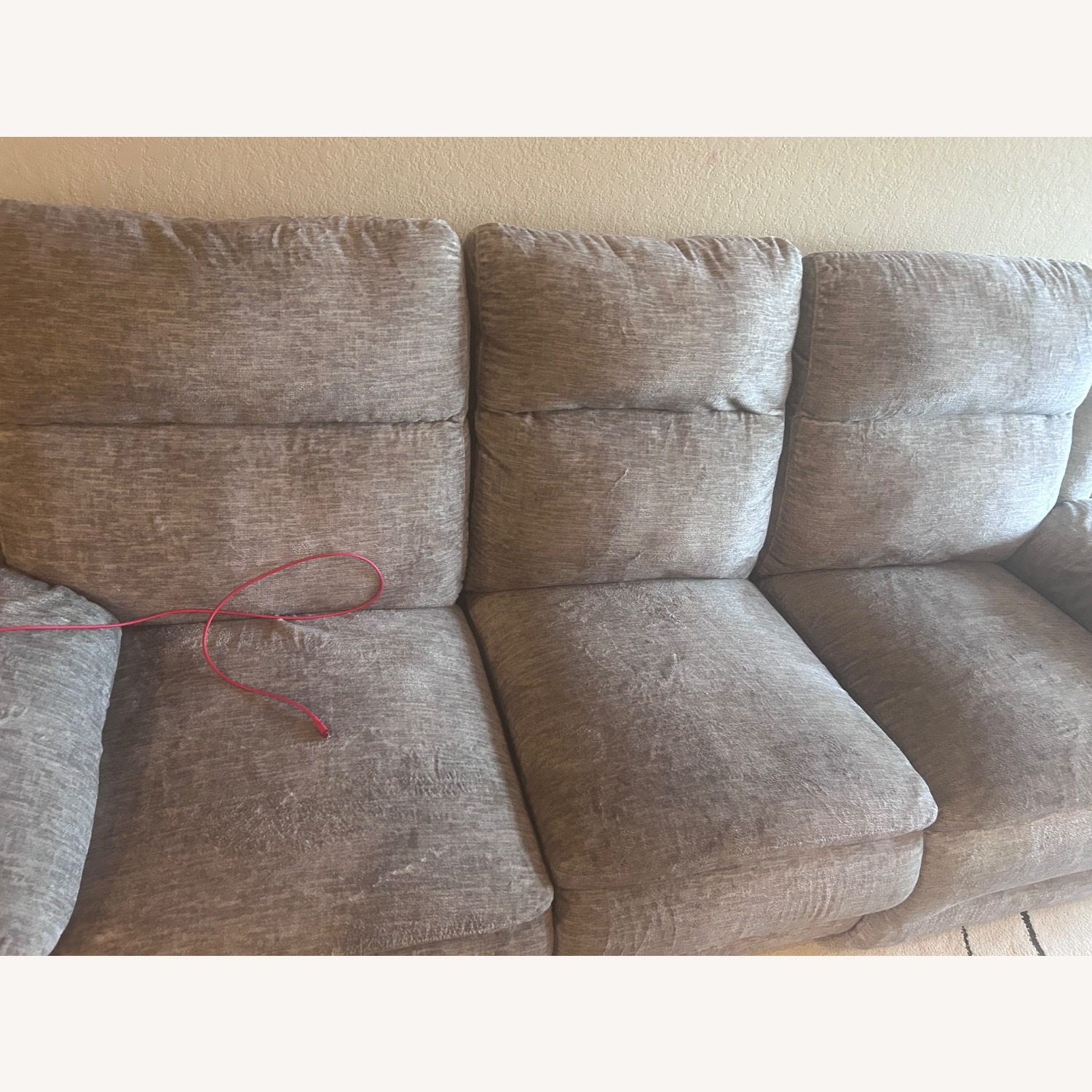 Value City Furniture Light Gray 3+ Seater Sofa - image-2