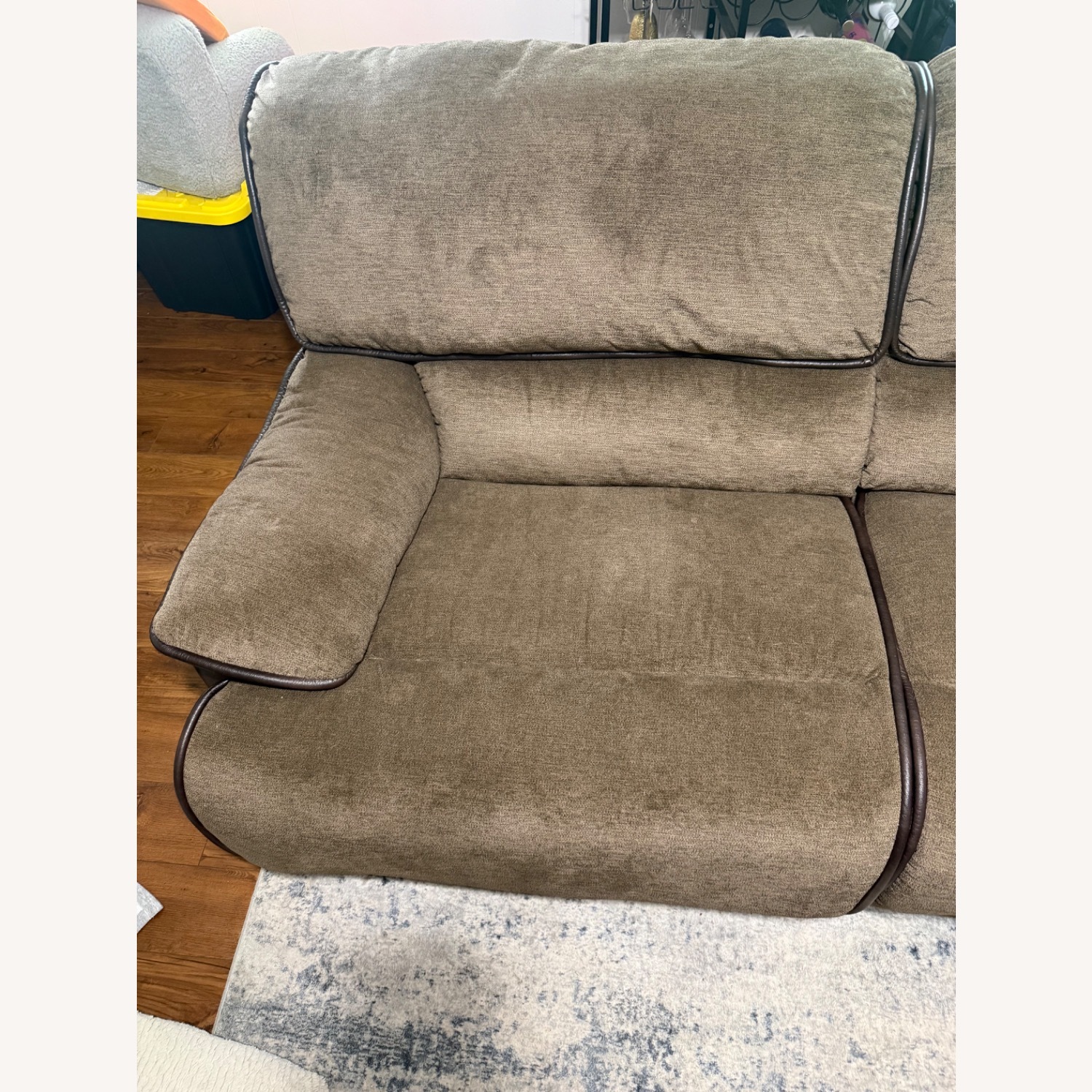 5 Piece Power Reclining Sectional - image-8