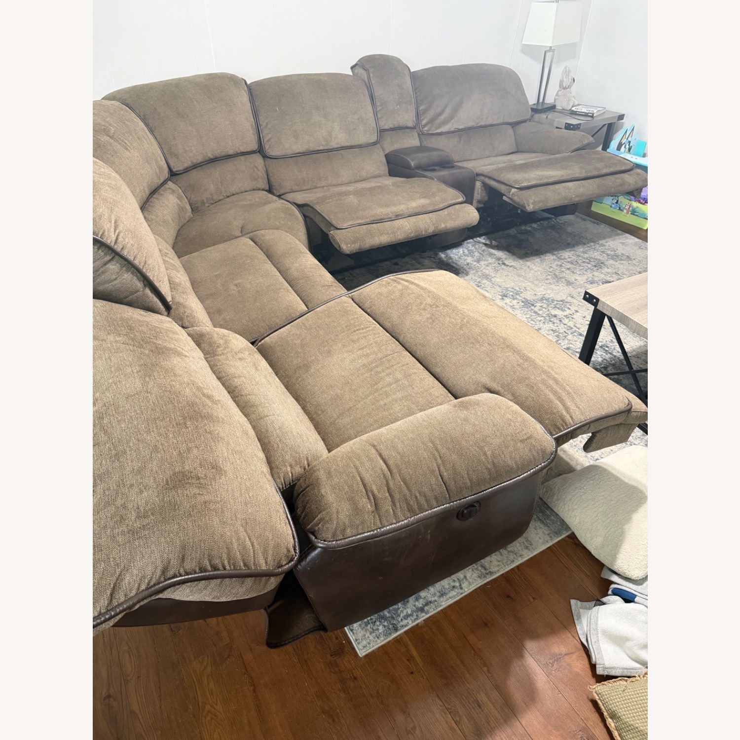 5 Piece Power Reclining Sectional - image-9