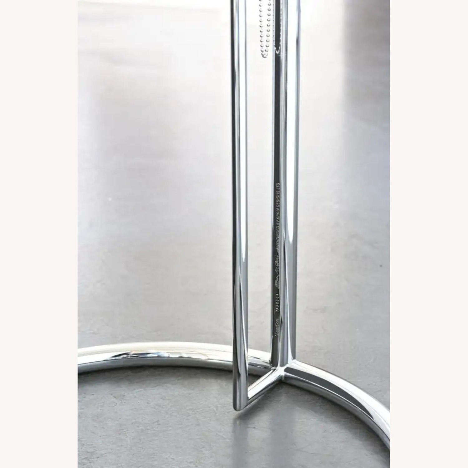 Side Table by Eileen Gray - image-3