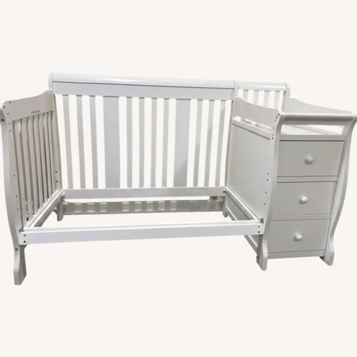 Used White Wood Crib for sale on AptDeco