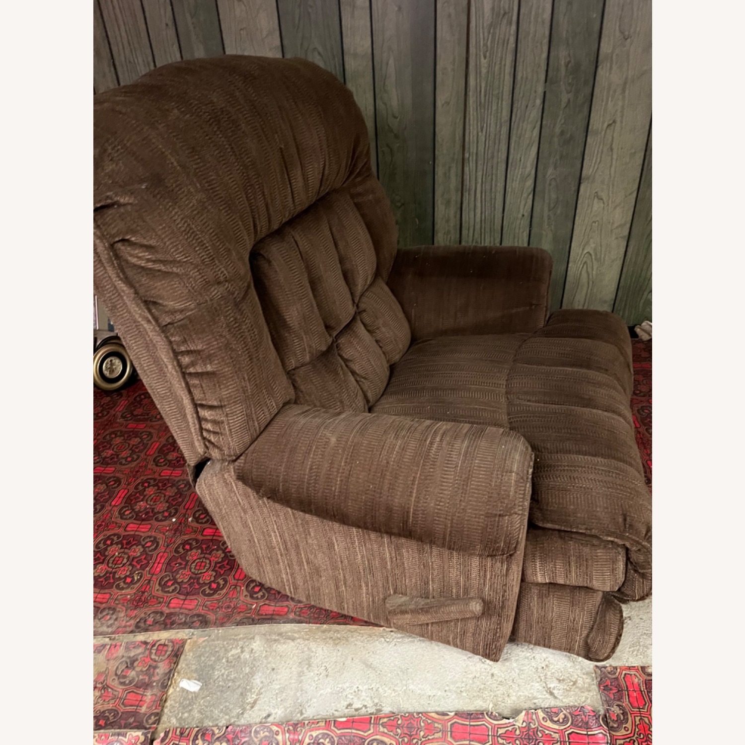 Recliner - image-2