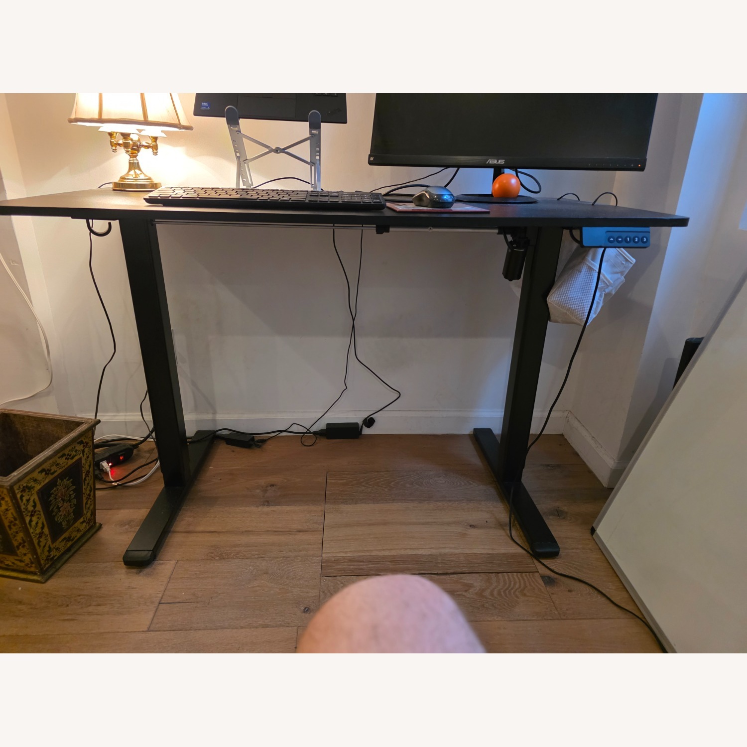 Claiks Electric Standing Desk - image-2
