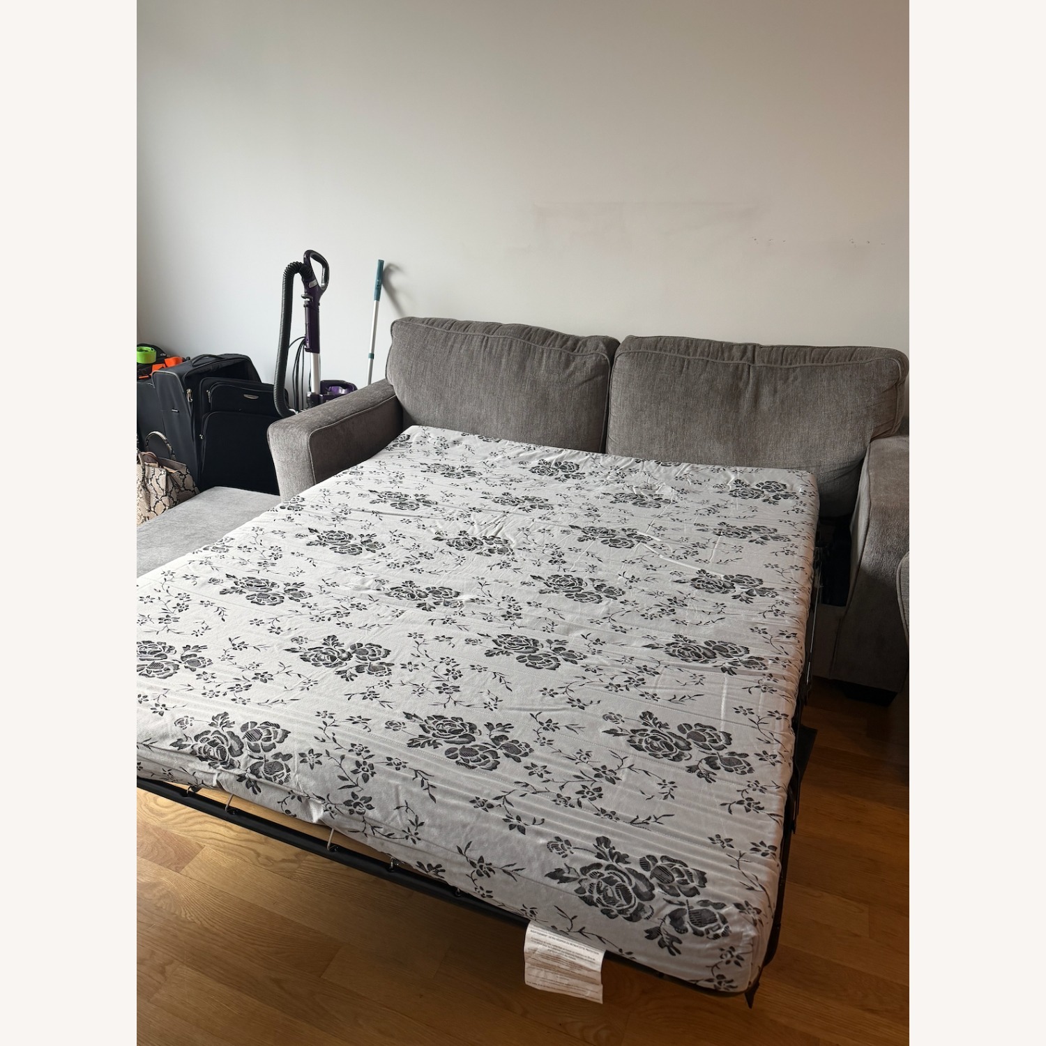 Raymour & Flanigan Dark Gray 3+ Seater Sofa - image-2